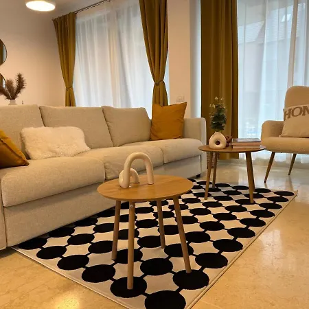 Luxury Spacious Tunari ブカレスト